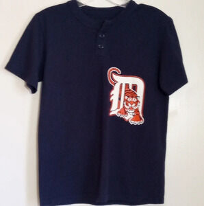 Majestic sportswear Detroit Tigers T-shirt Boys size medium